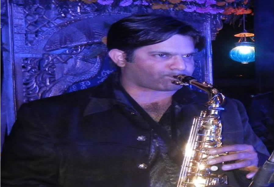 best saxophone player mumbai